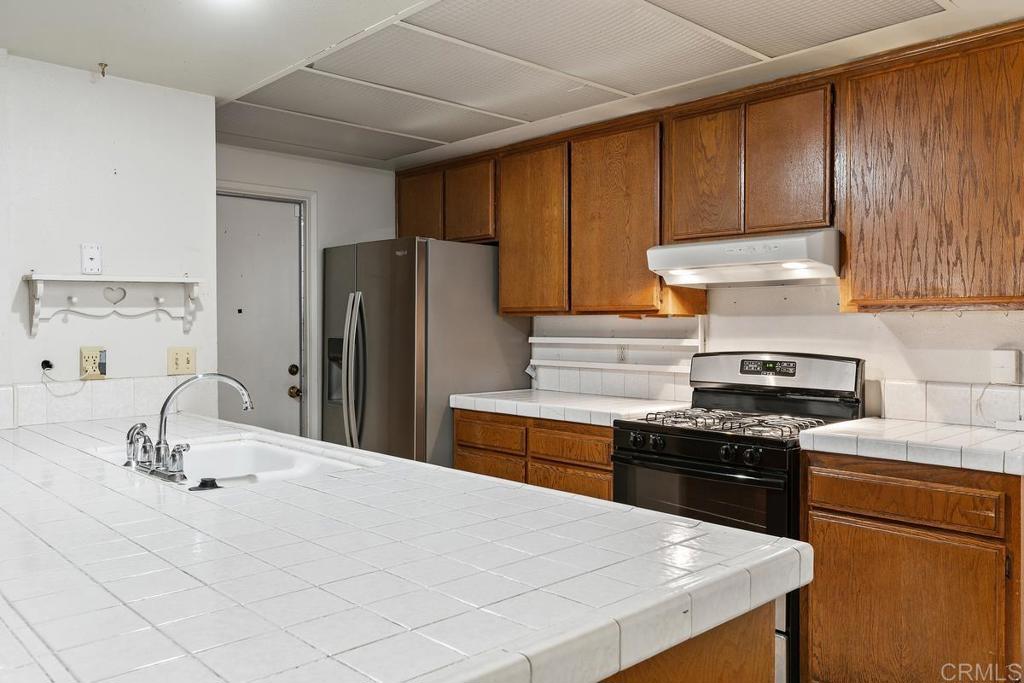 27012 Bottlebrush Lane