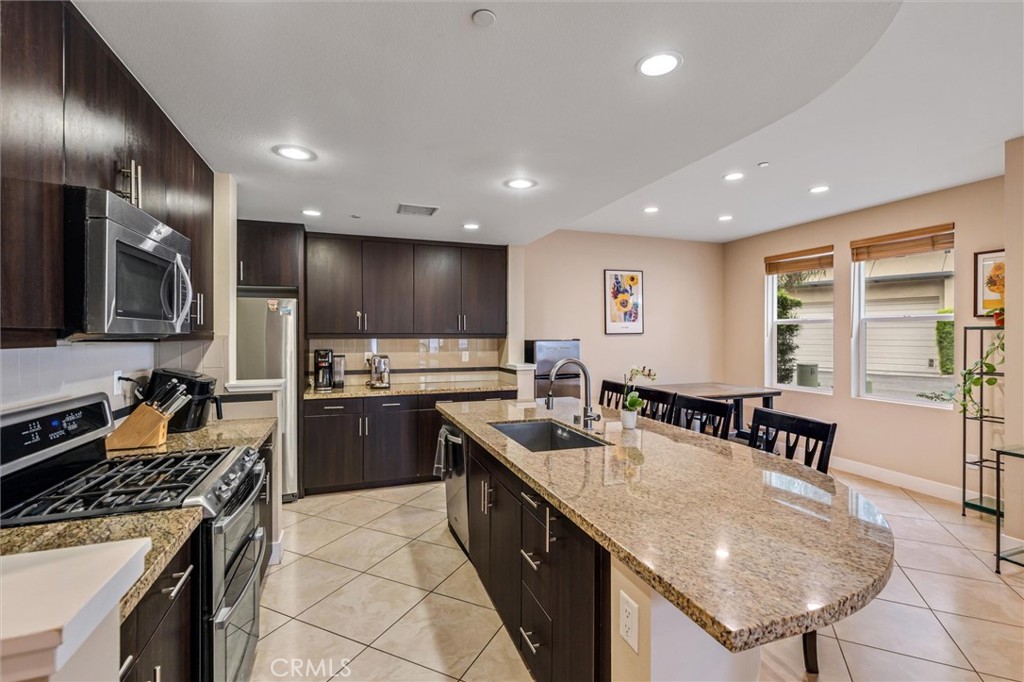 46 Beacon Way