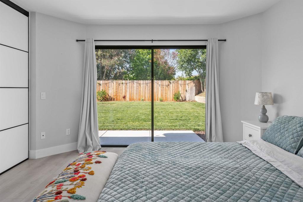 1556 Whispering Palm