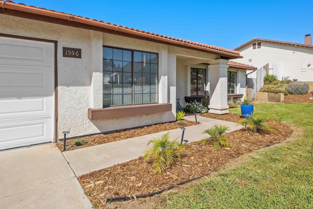 1556 Whispering Palm