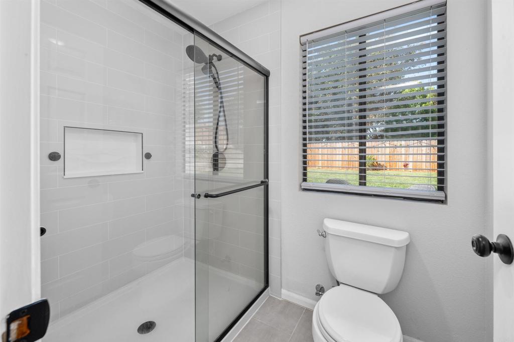 1556 Whispering Palm