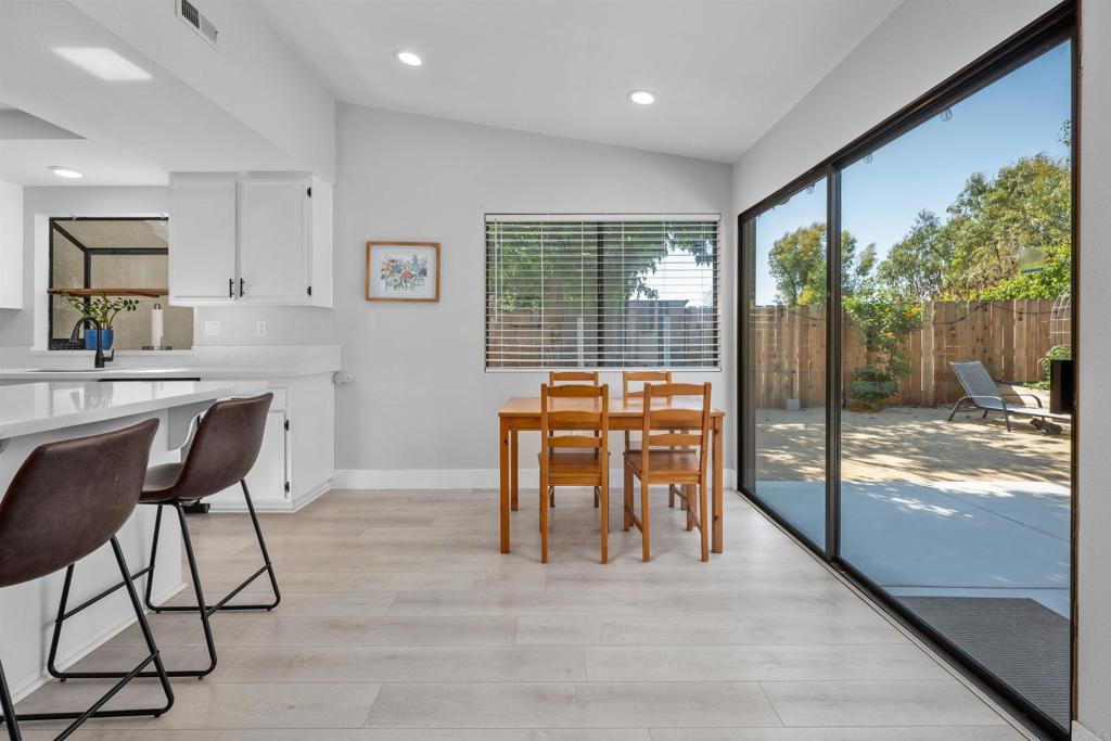 1556 Whispering Palm