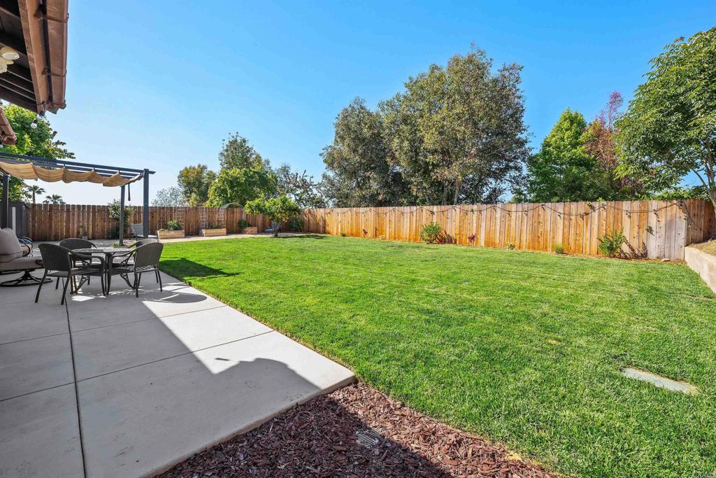 1556 Whispering Palm