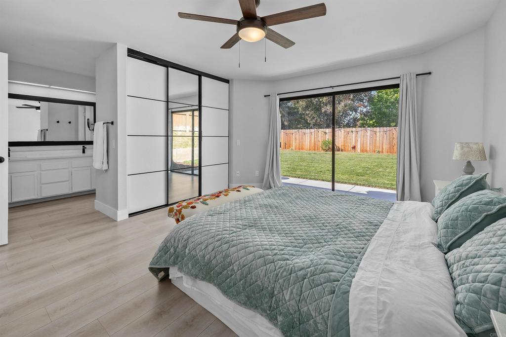 1556 Whispering Palm