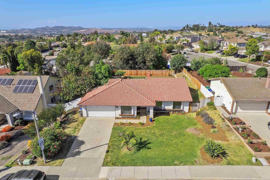 1556 Whispering Palm