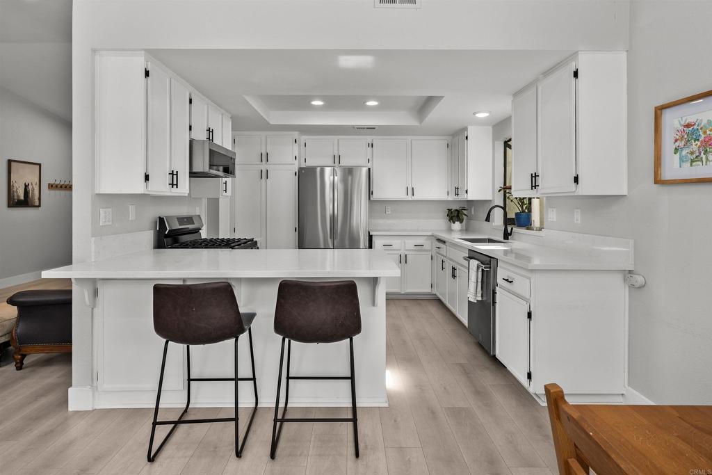 1556 Whispering Palm