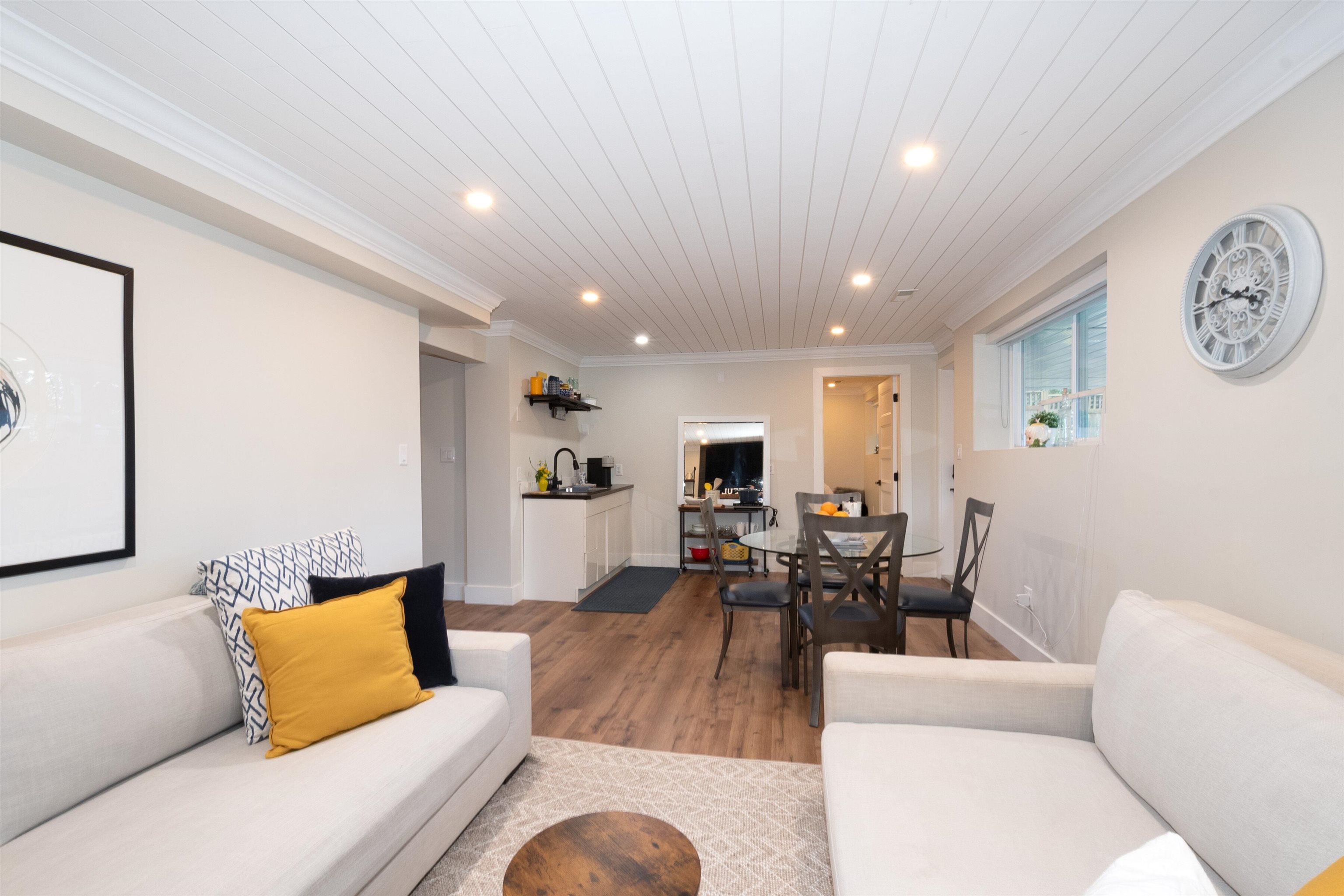 3067 PLYMOUTH DRIVE