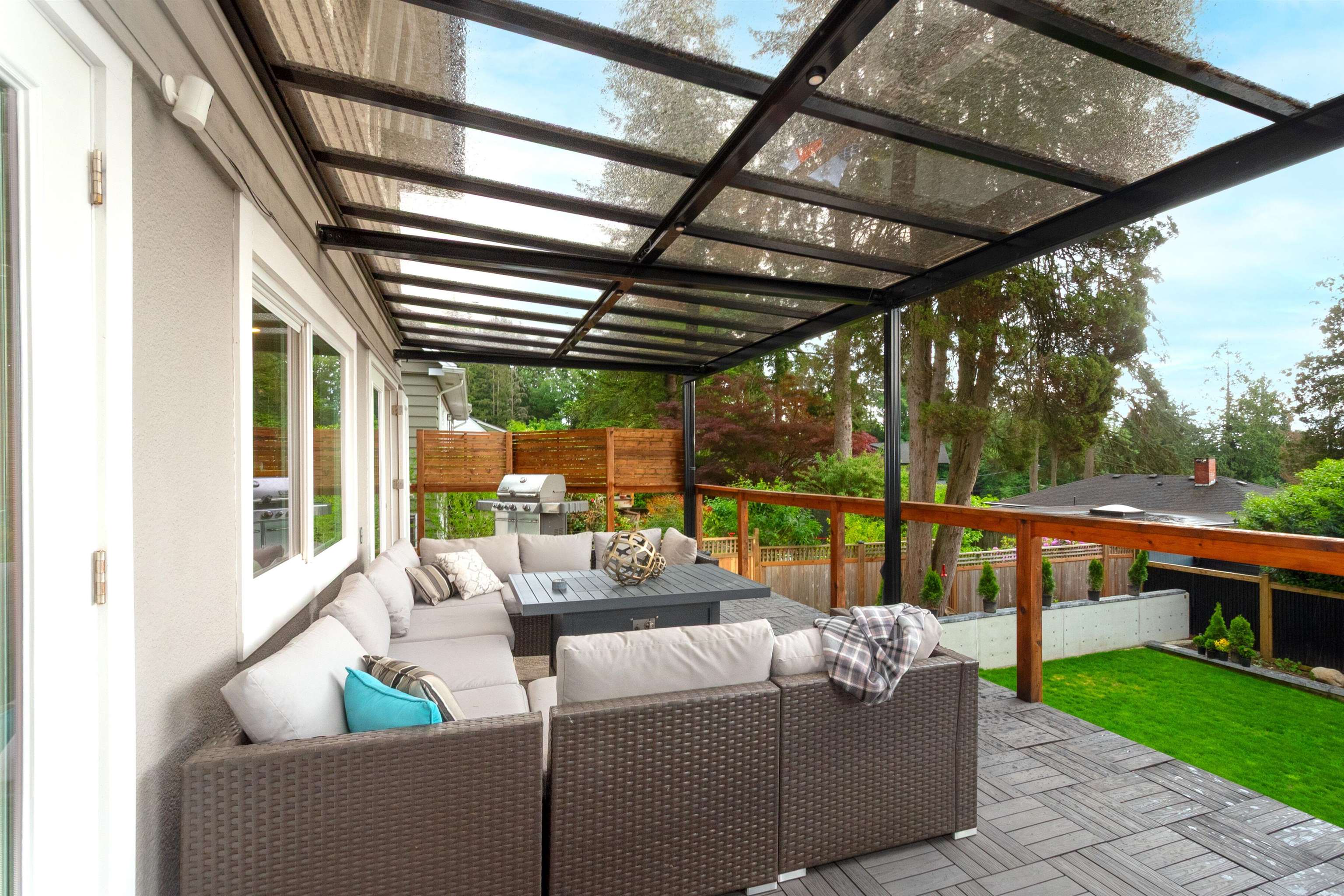 3067 PLYMOUTH DRIVE