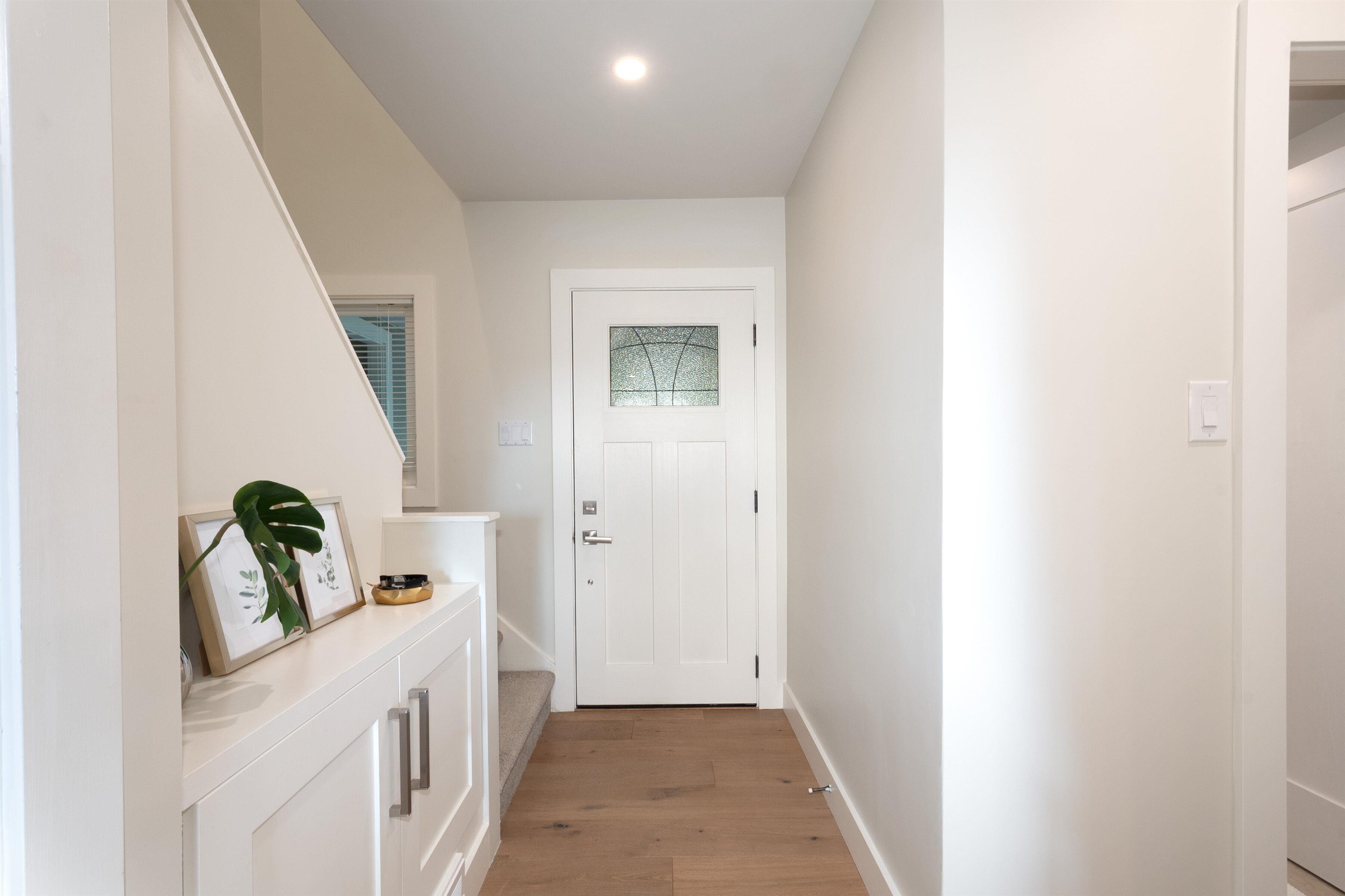 3067 PLYMOUTH DRIVE