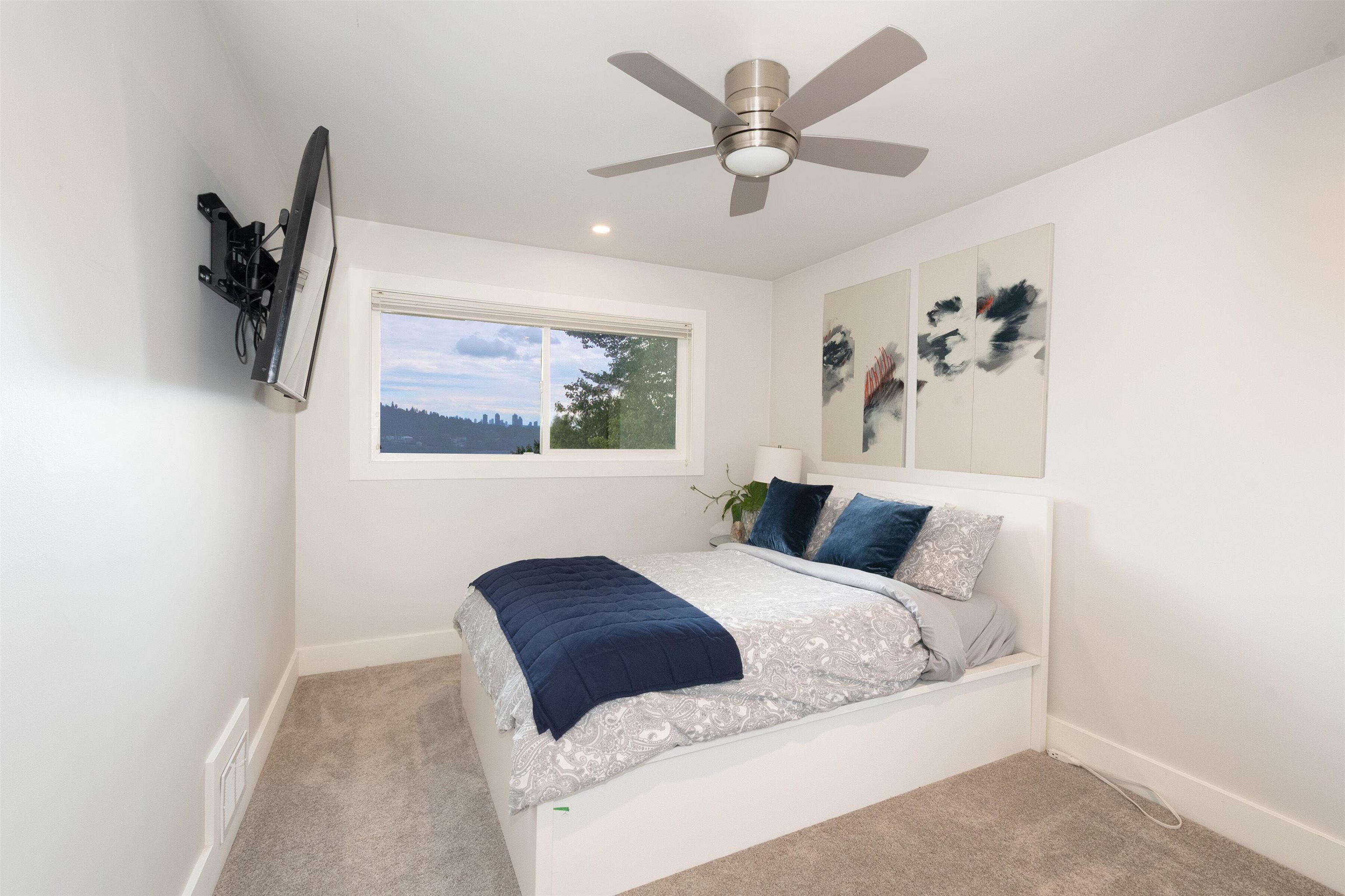 3067 PLYMOUTH DRIVE