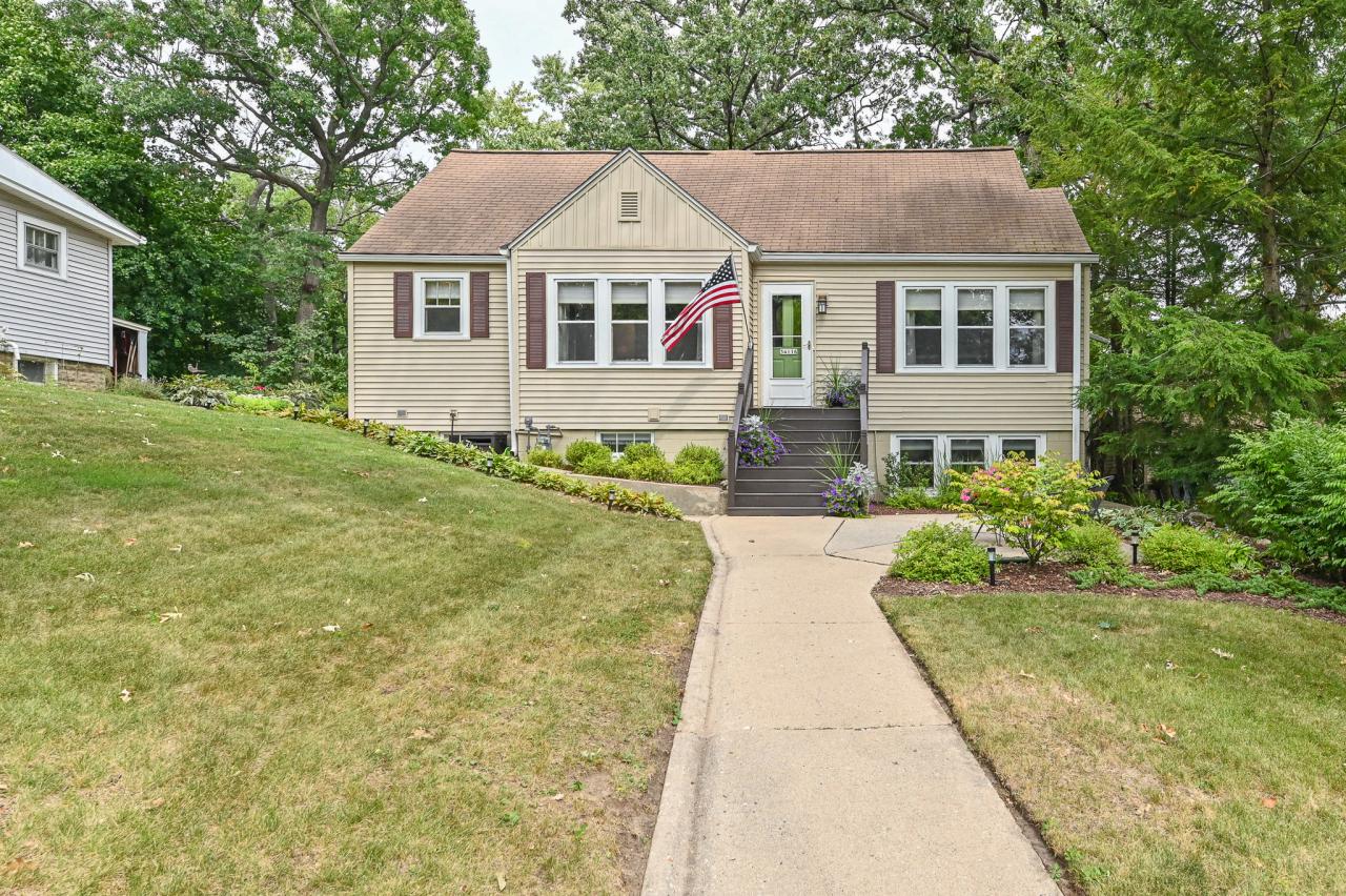 34116 Oakdale COURT