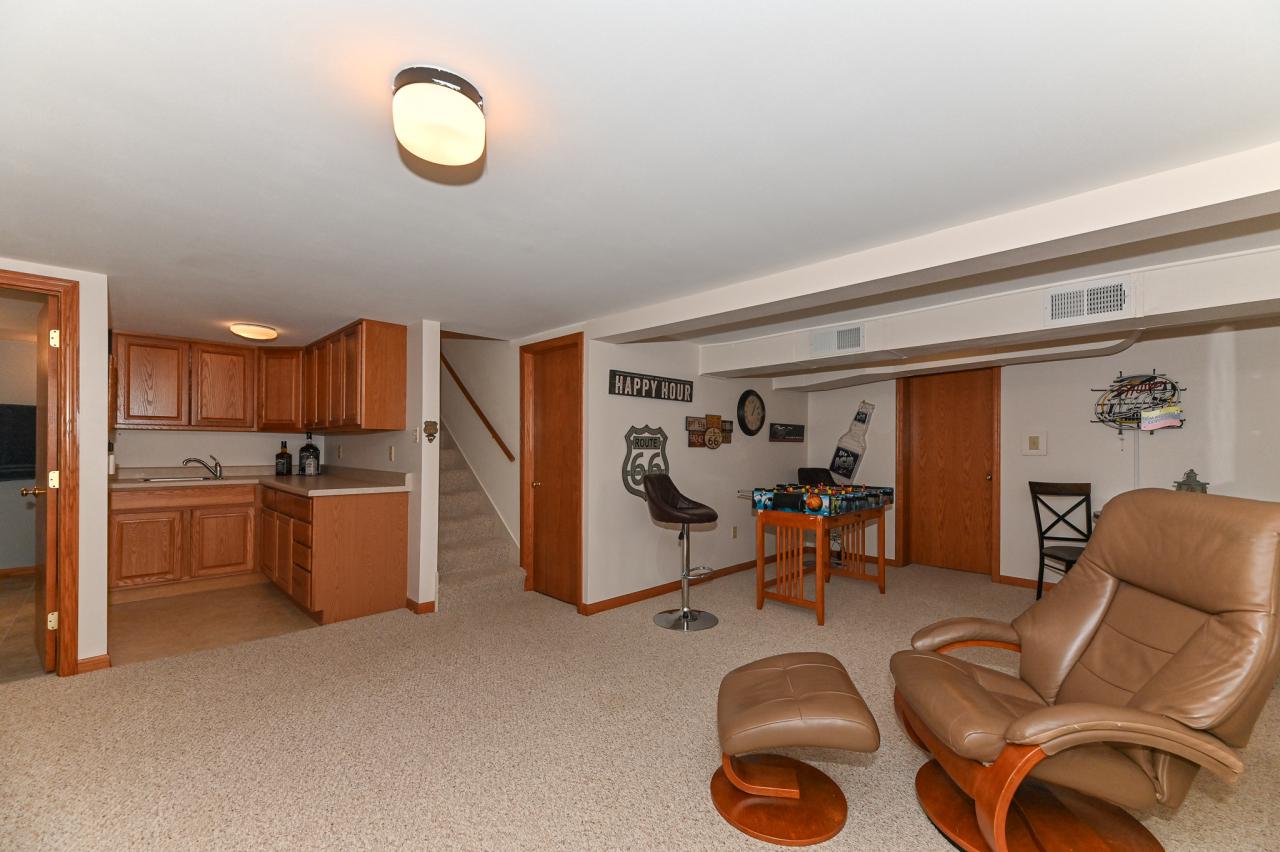 34116 Oakdale COURT