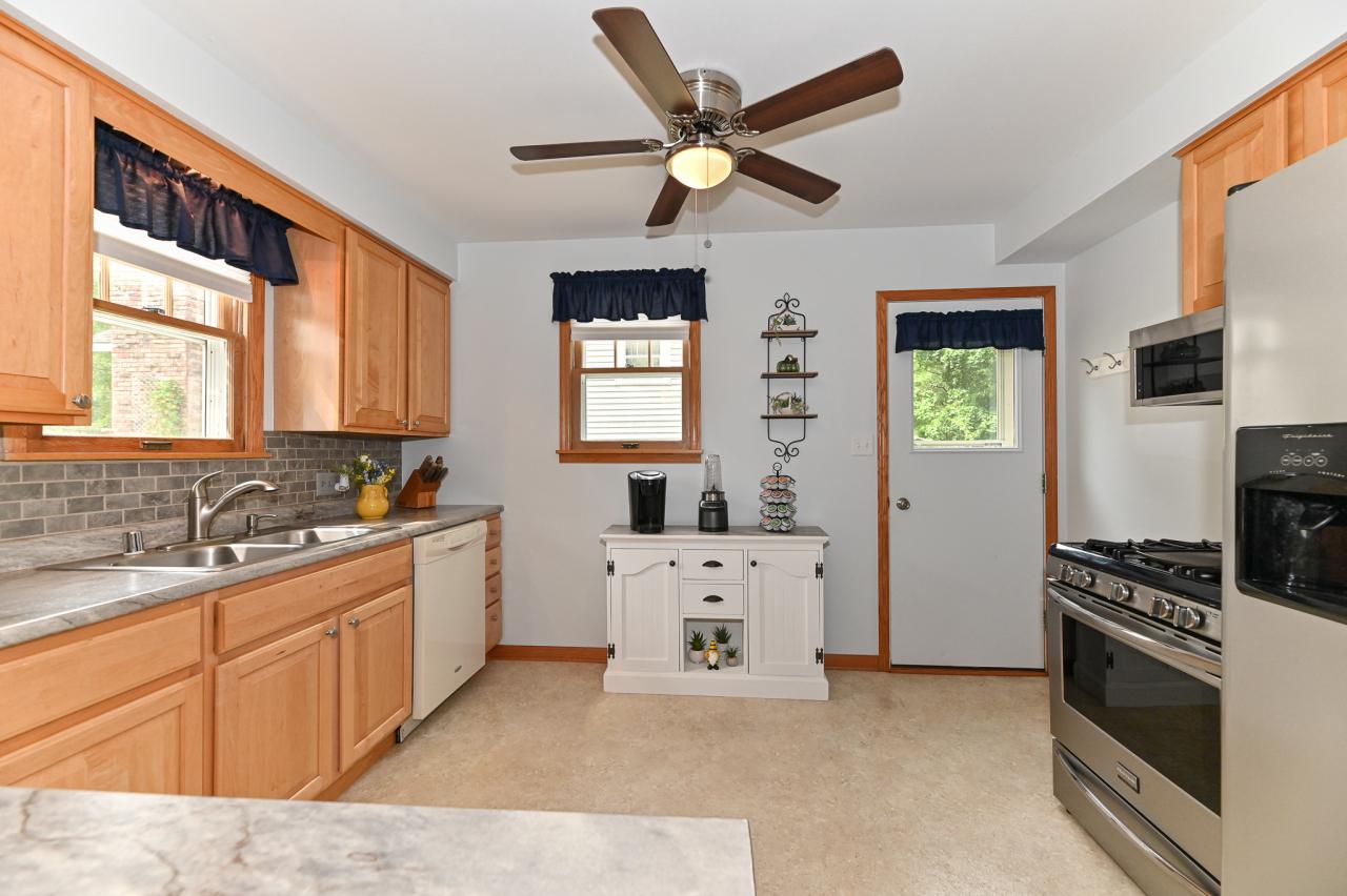34116 Oakdale COURT