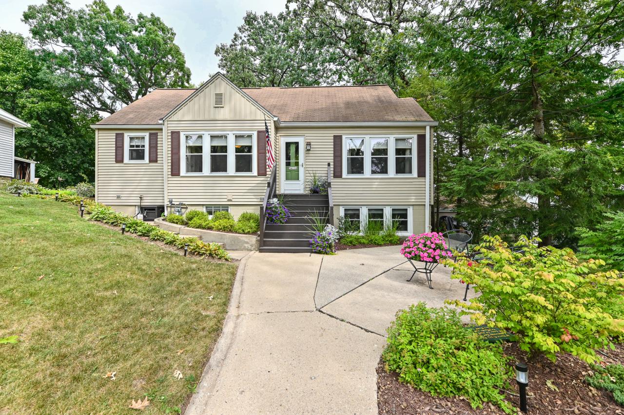 34116 Oakdale COURT