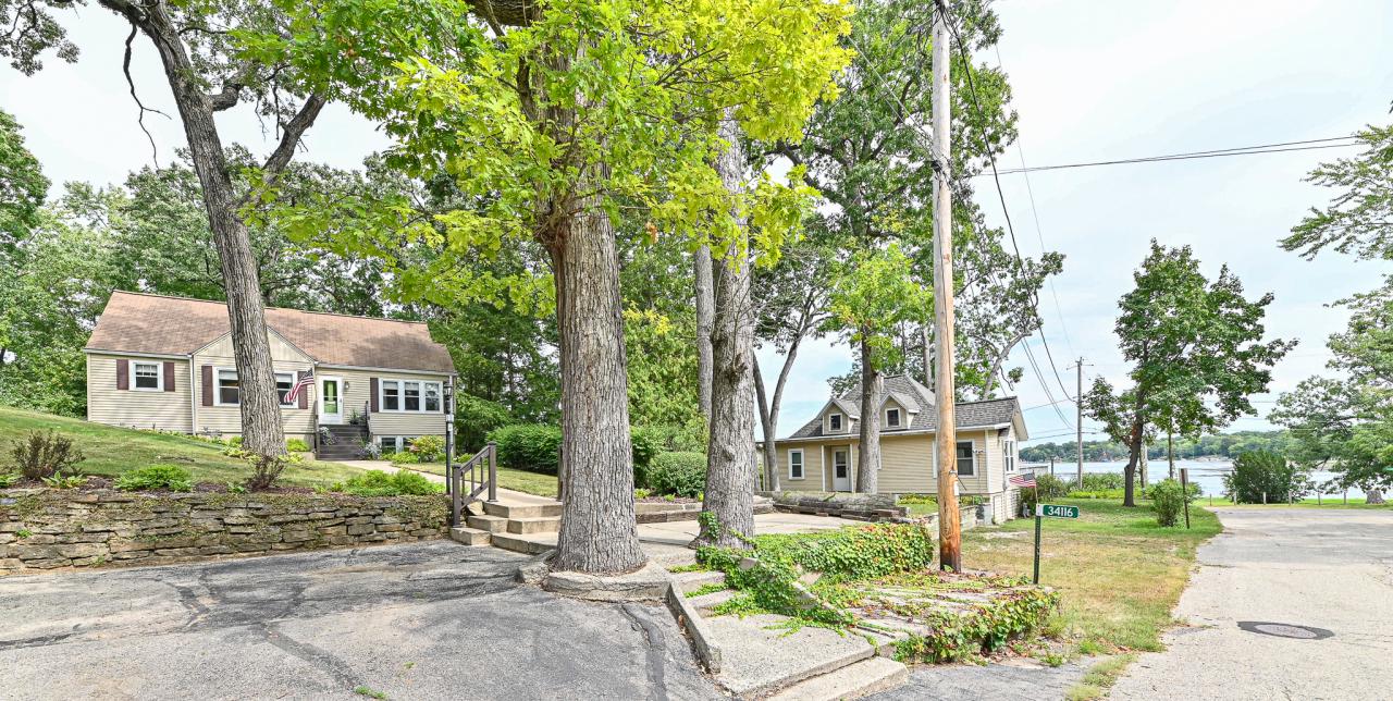 34116 Oakdale COURT