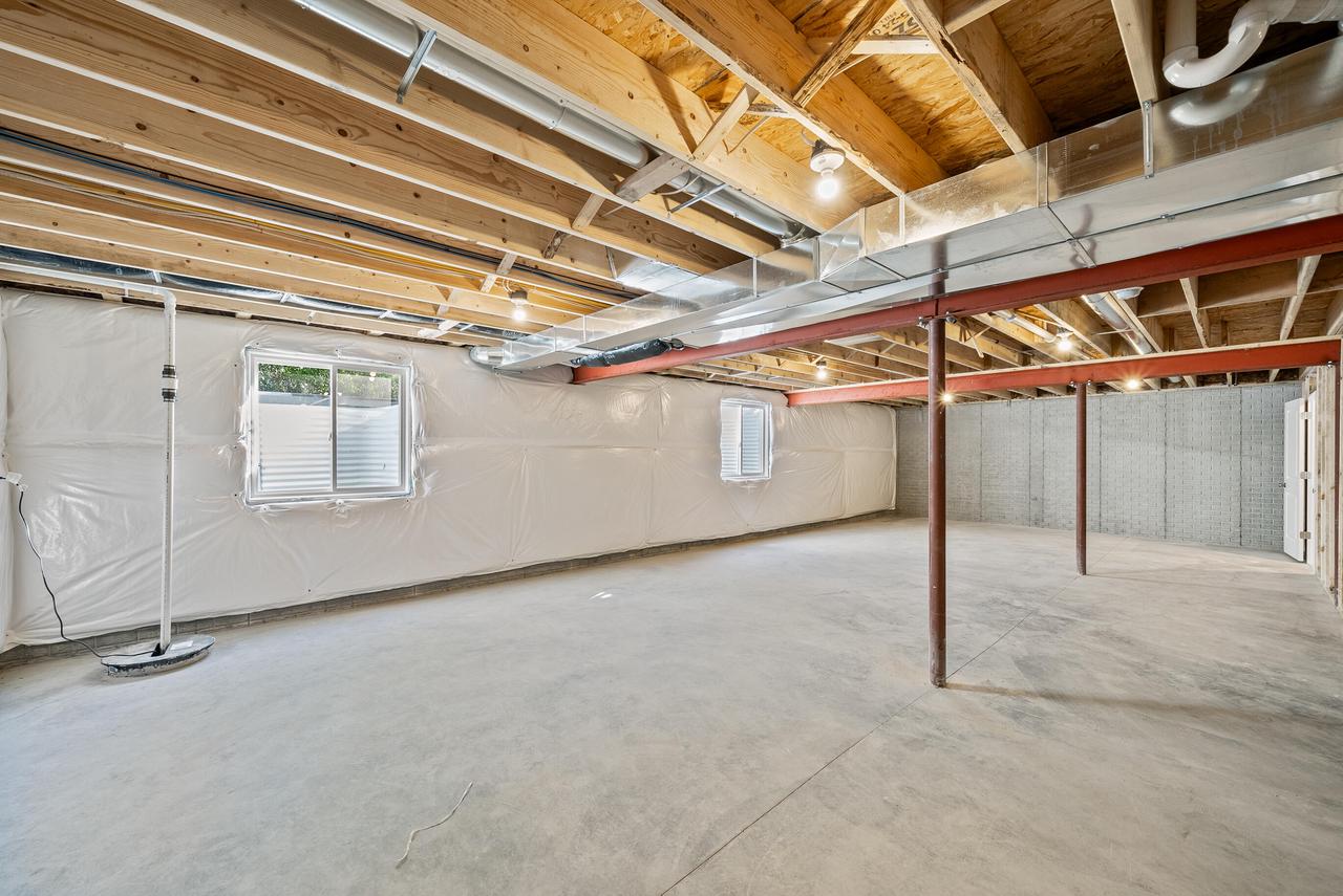 1598 Meadowview COURT