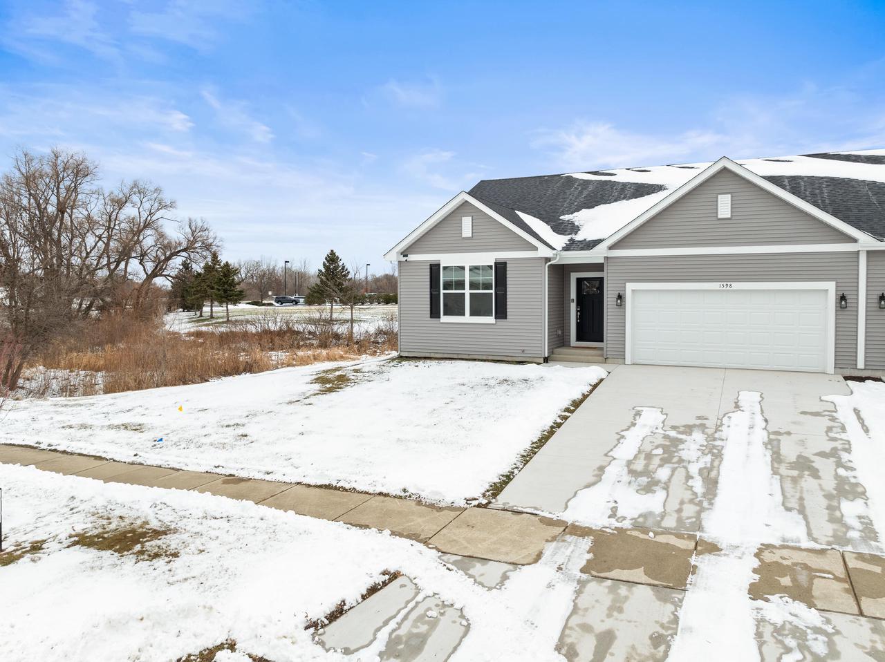 1598 Meadowview COURT