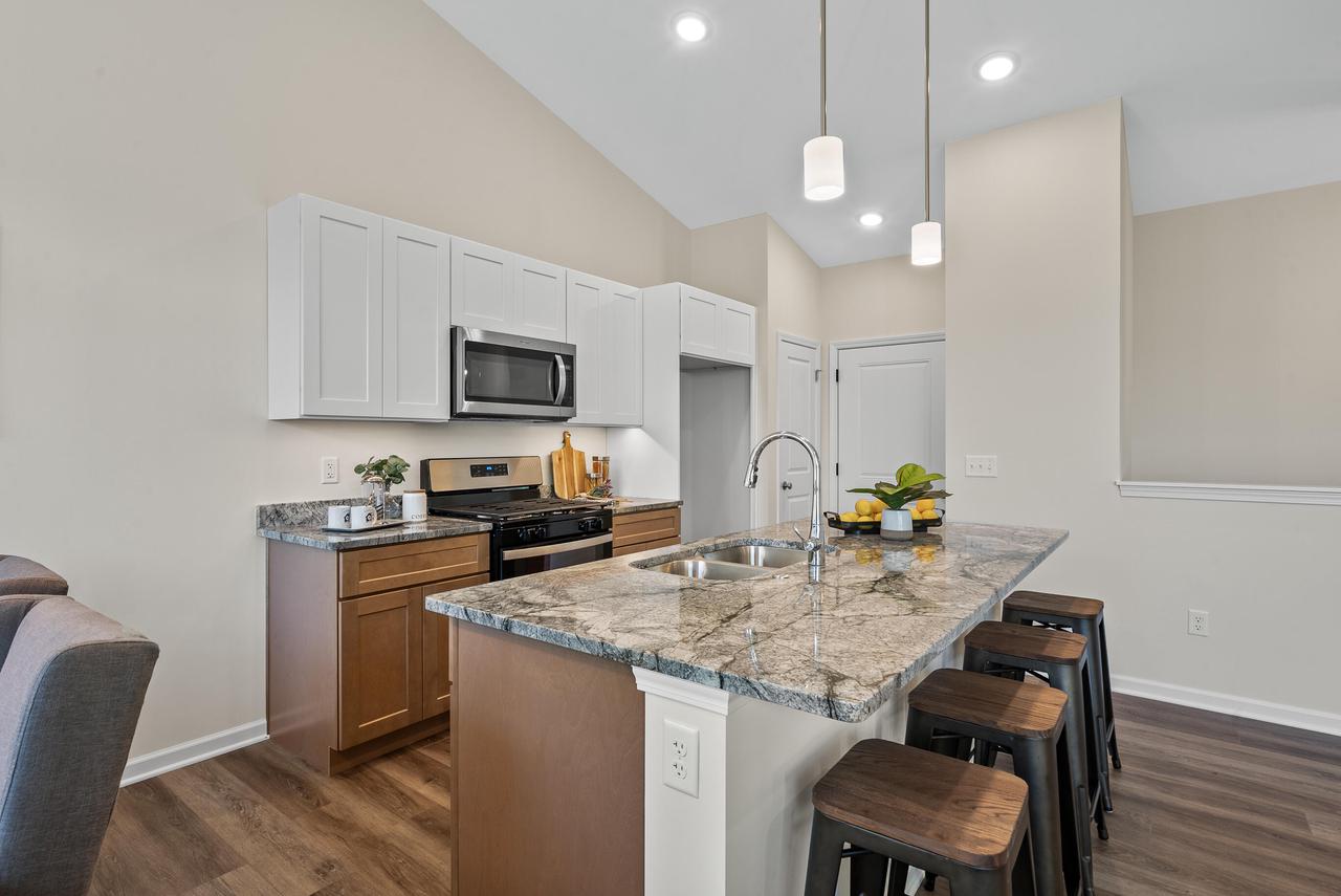 1598 Meadowview COURT