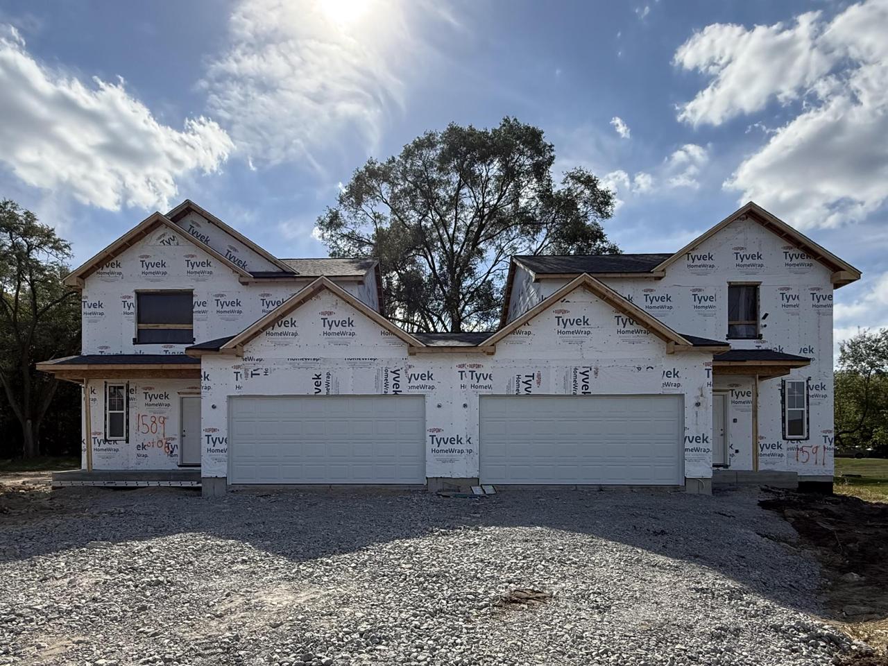 1589 Meadowview COURT