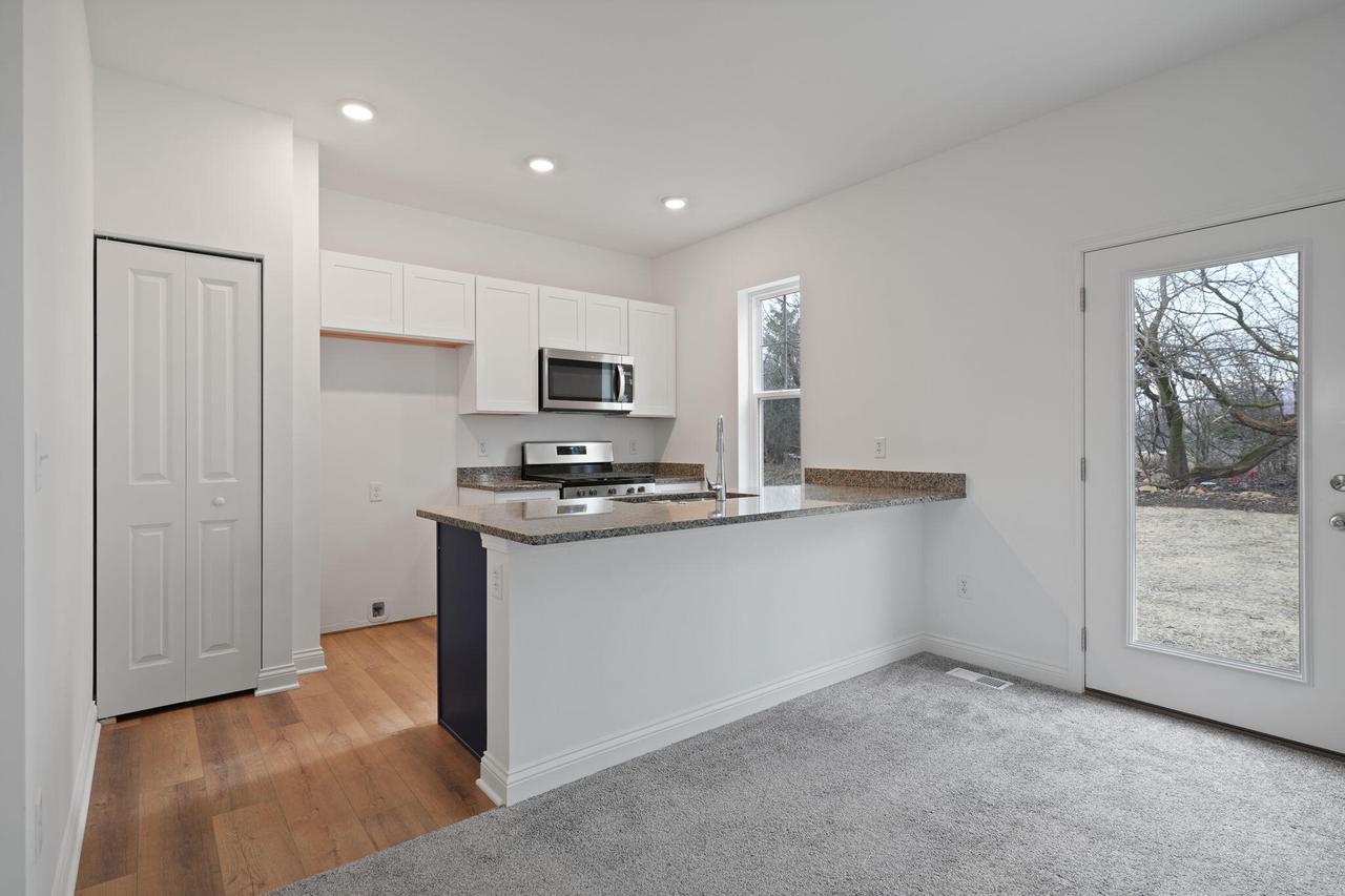 1591 Meadowview COURT