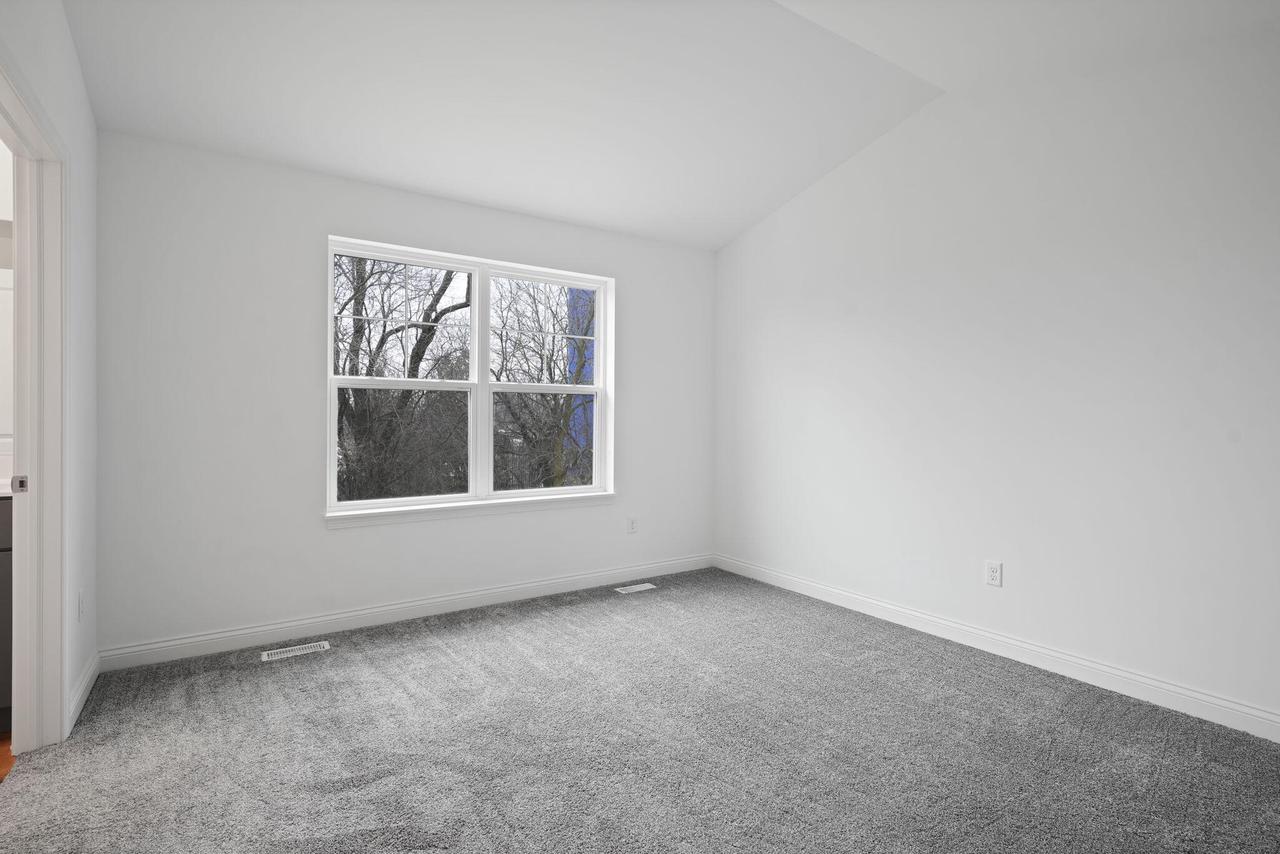 1591 Meadowview COURT
