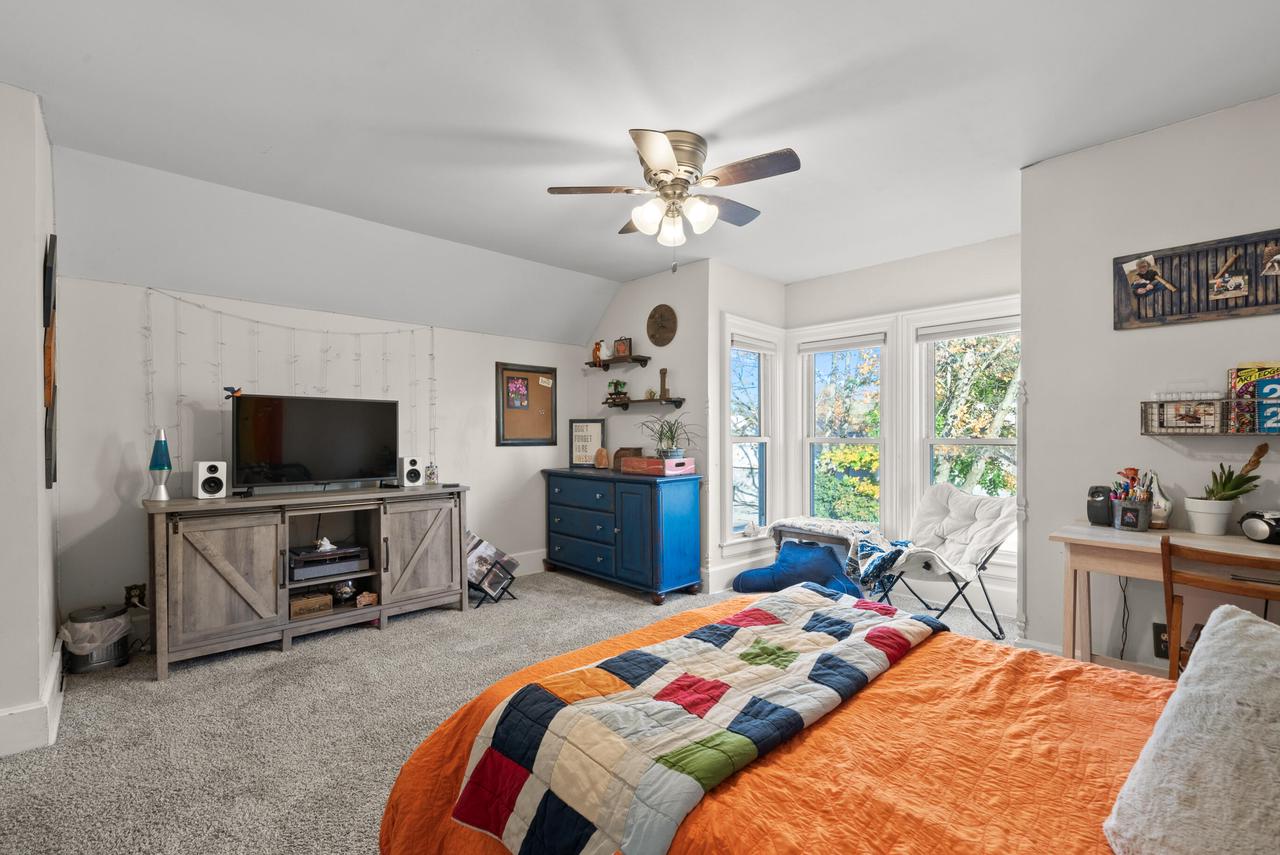 35500 Washington AVENUE