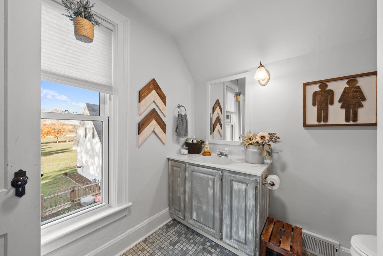 35500 Washington AVENUE