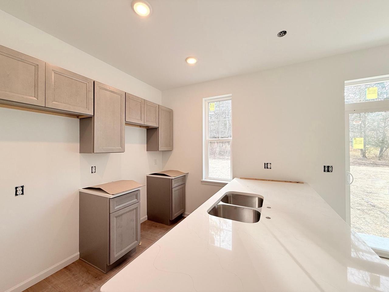 1589 Meadowvview COURT