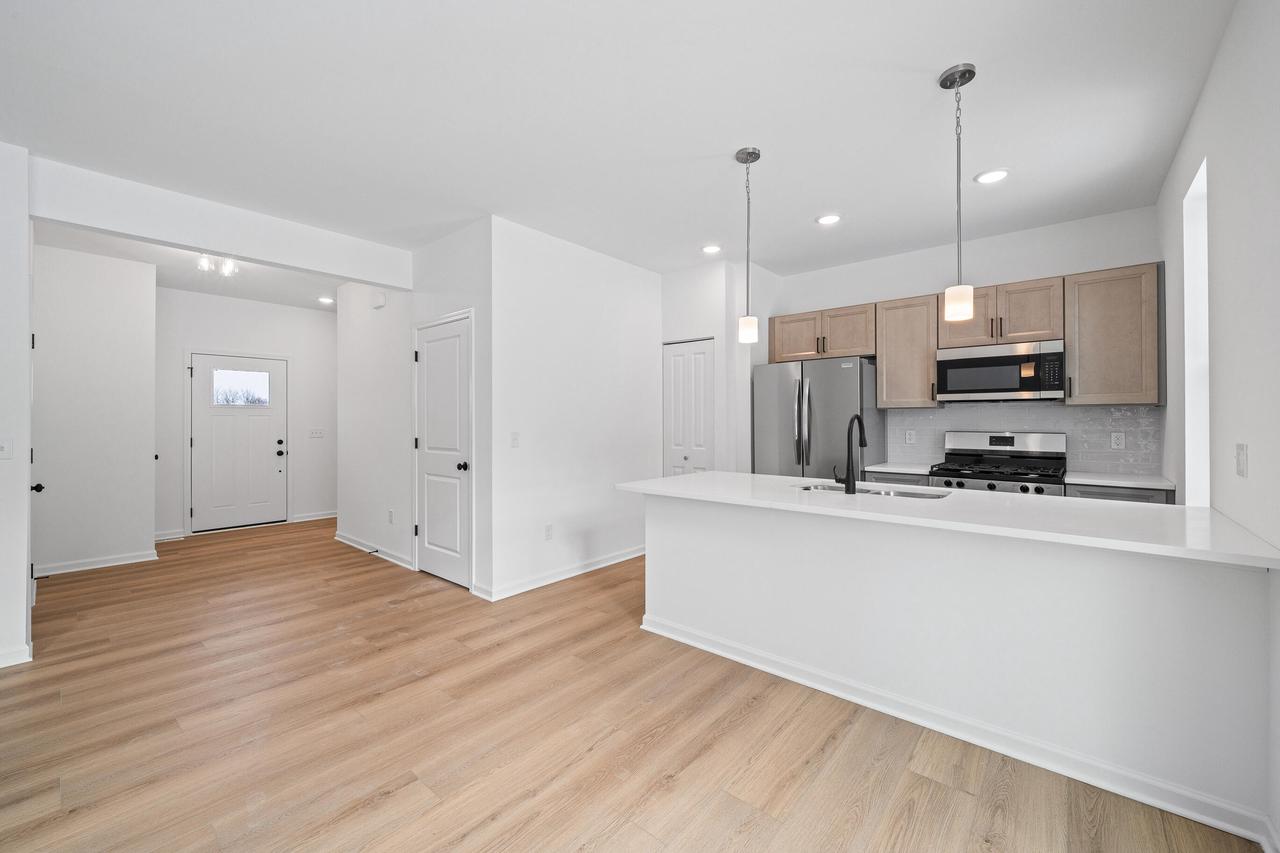 1589 Meadowview COURT