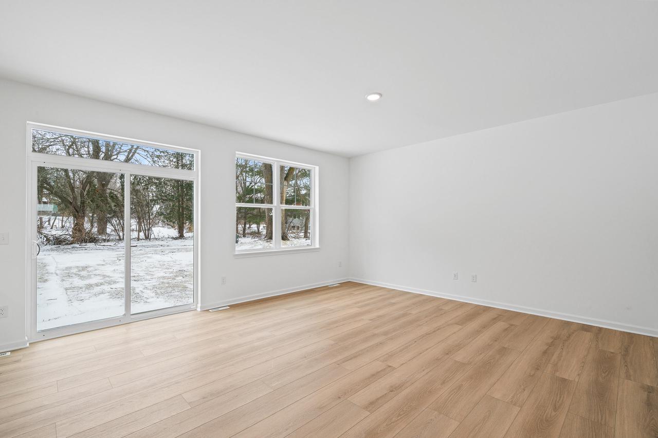 1589 Meadowview COURT