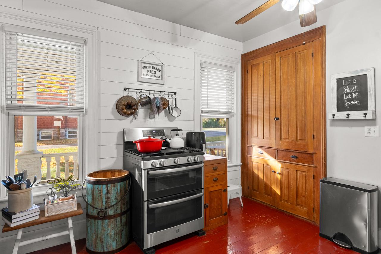 35500 Washington AVENUE