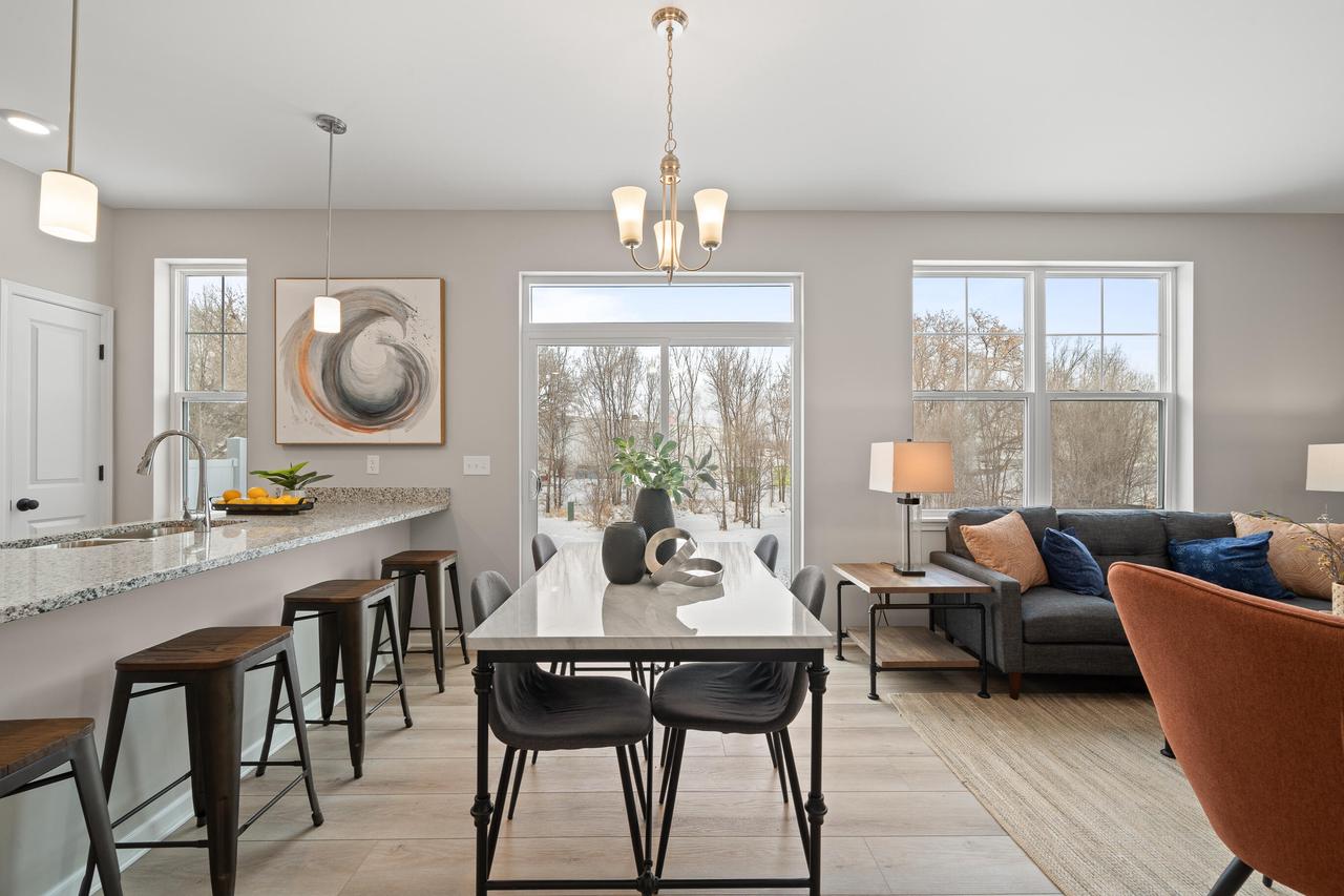 1584 Meadowview COURT