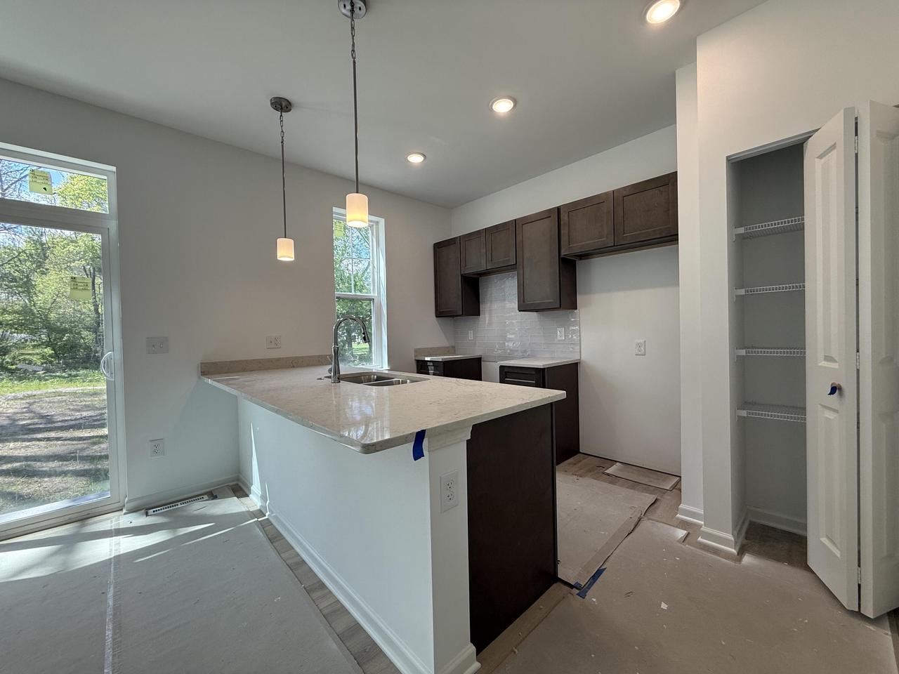1591 Meadowview COURT