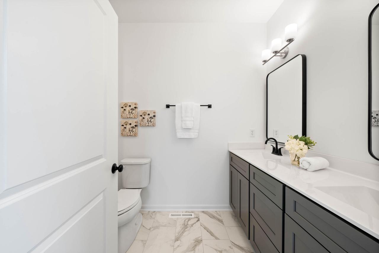 1573 Meadowview COURT