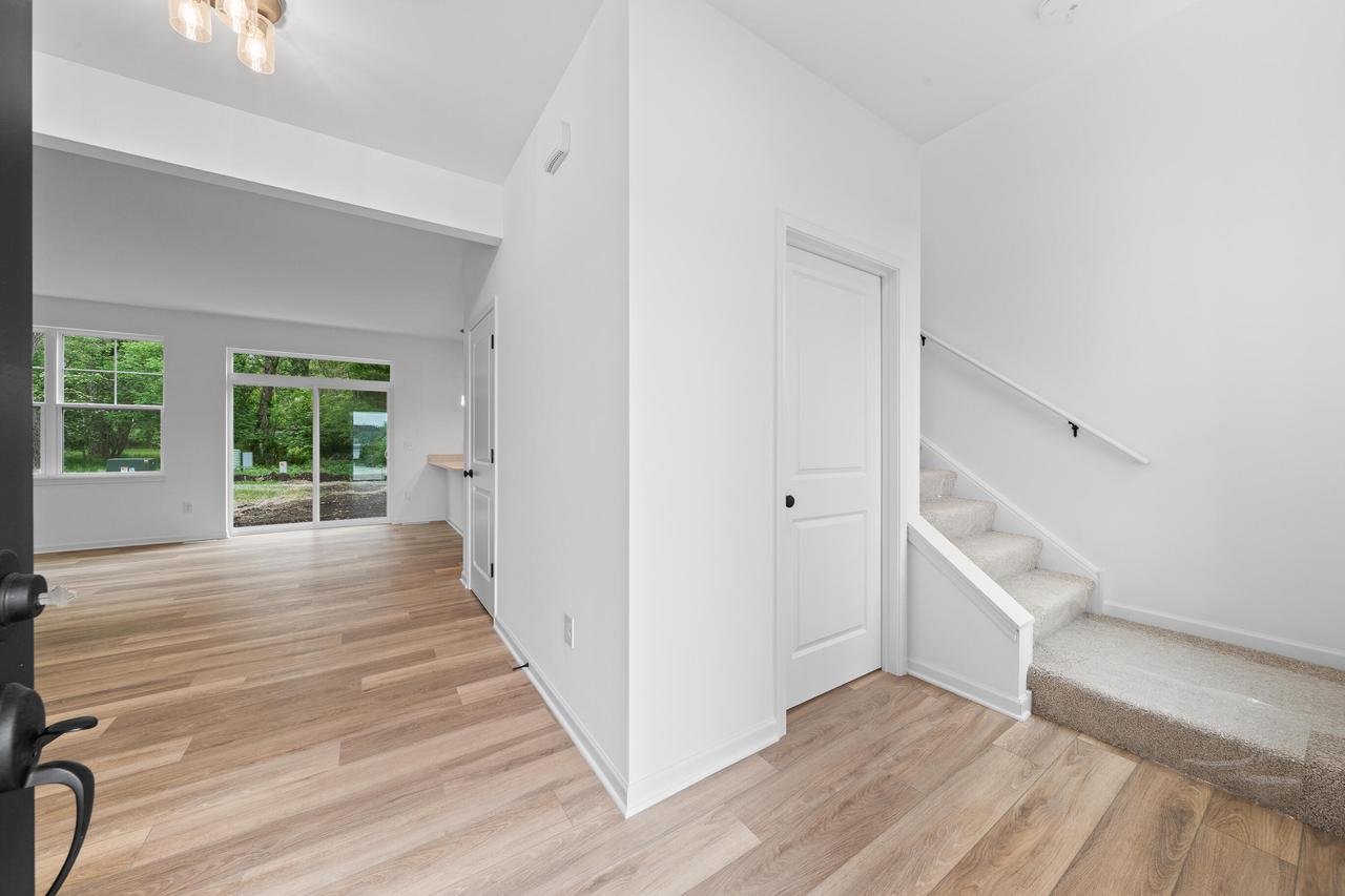 1591 Meadowview COURT