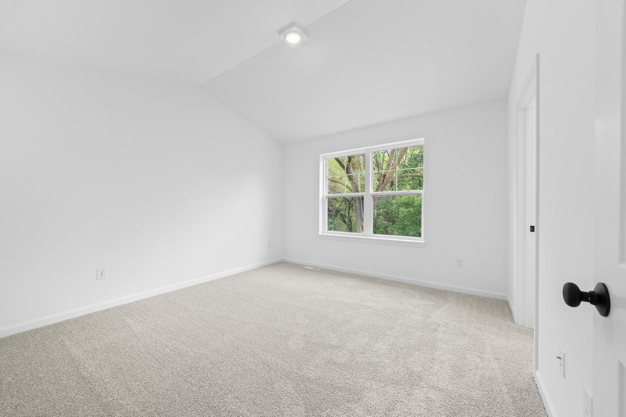1591 Meadowview COURT