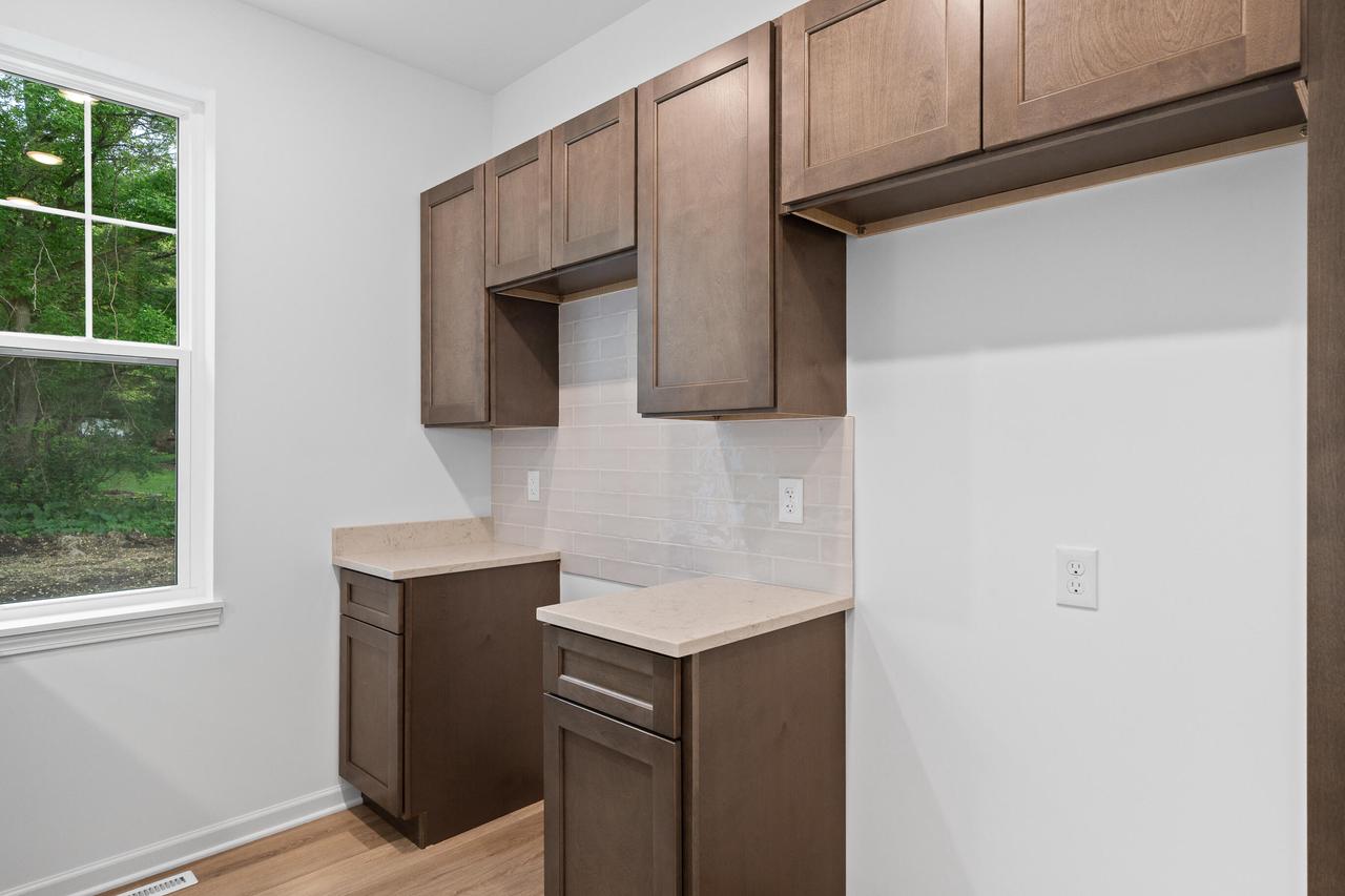 1591 Meadowview COURT