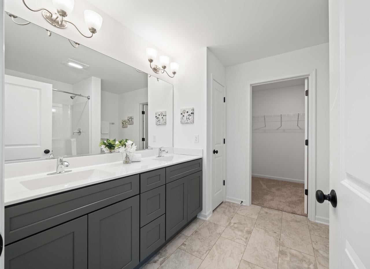 1567 Meadowview COURT