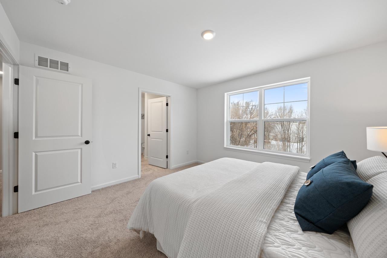 1567 Meadowview COURT