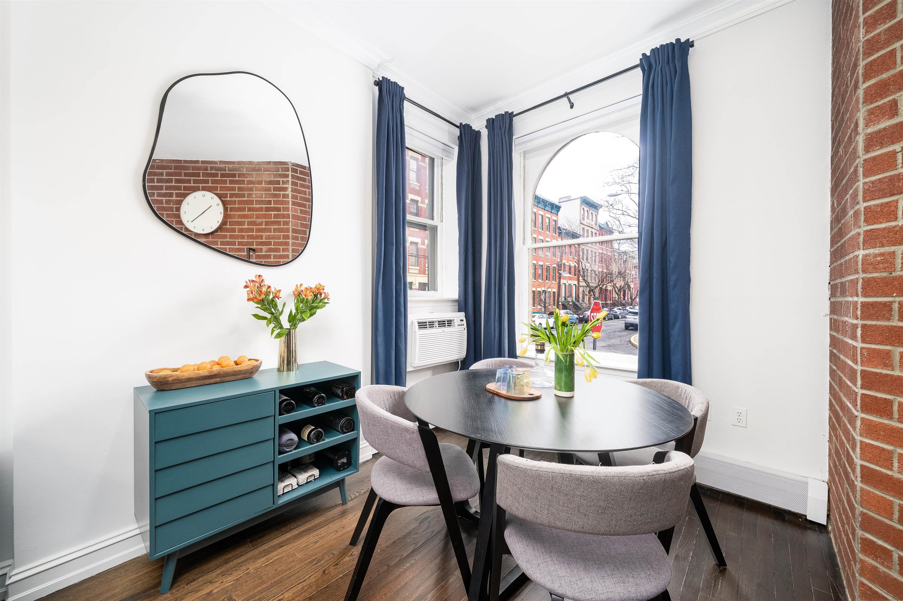 48-50 WEST HAMILTON PL Unit: 1