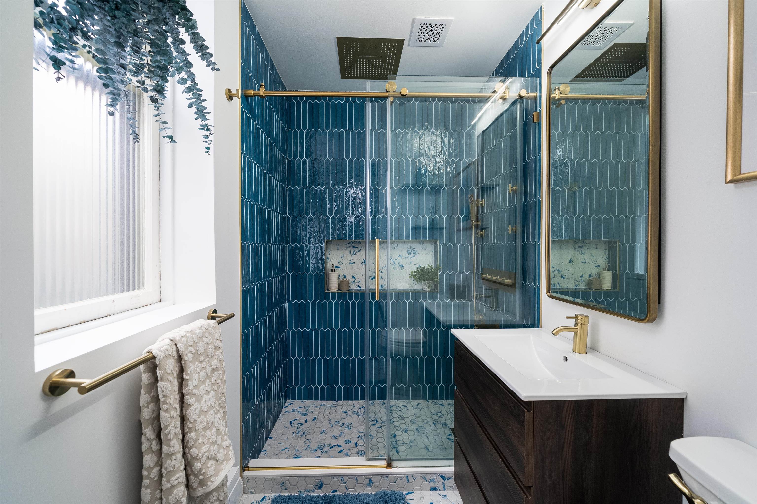 48-50 WEST HAMILTON PL Unit: 1