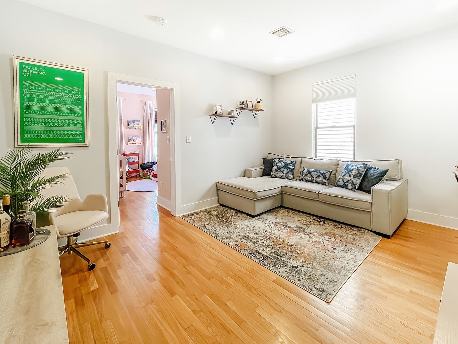340 PAVONIA AVE Unit: 3L