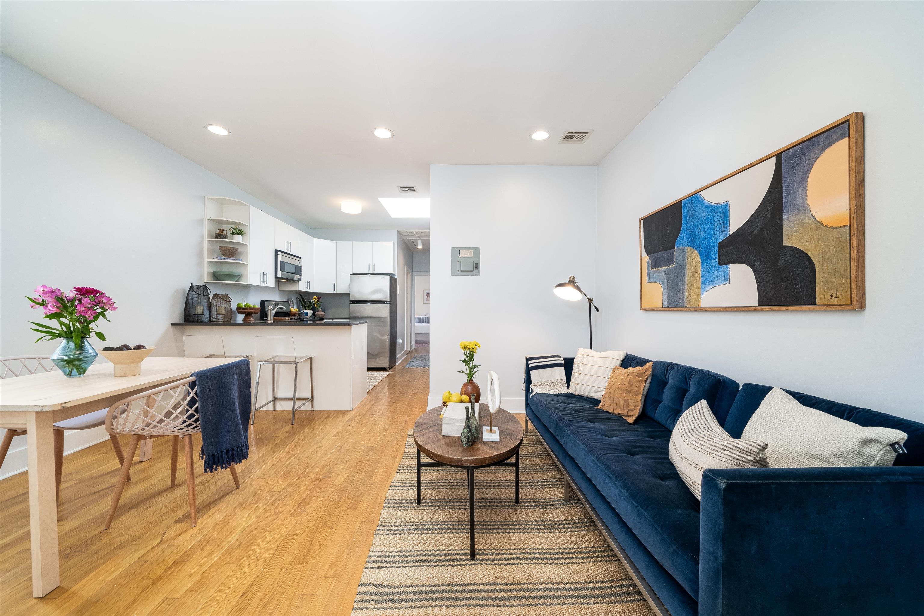 340 PAVONIA AVE Unit: 3L