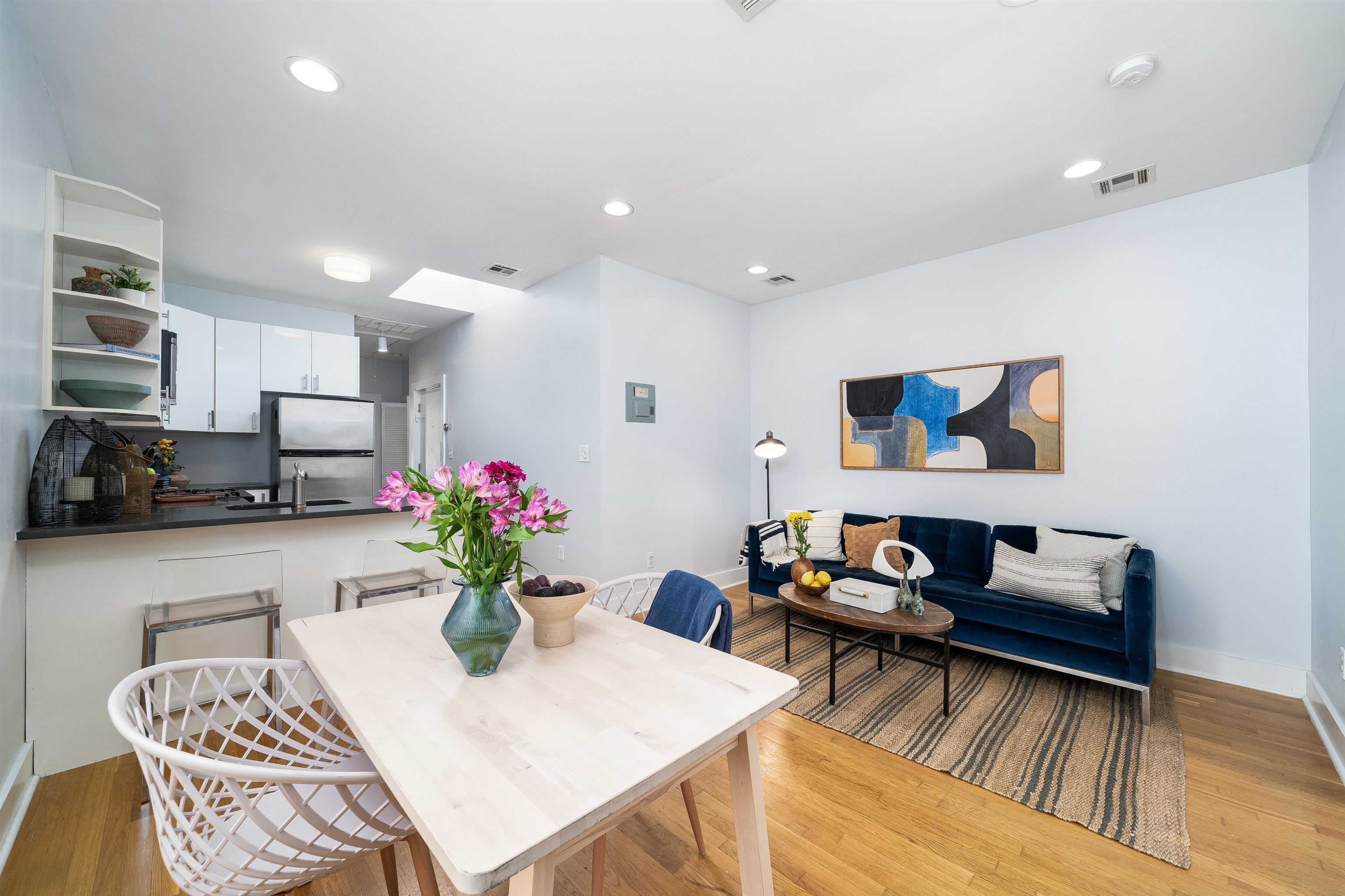 340 PAVONIA AVE Unit: 3L
