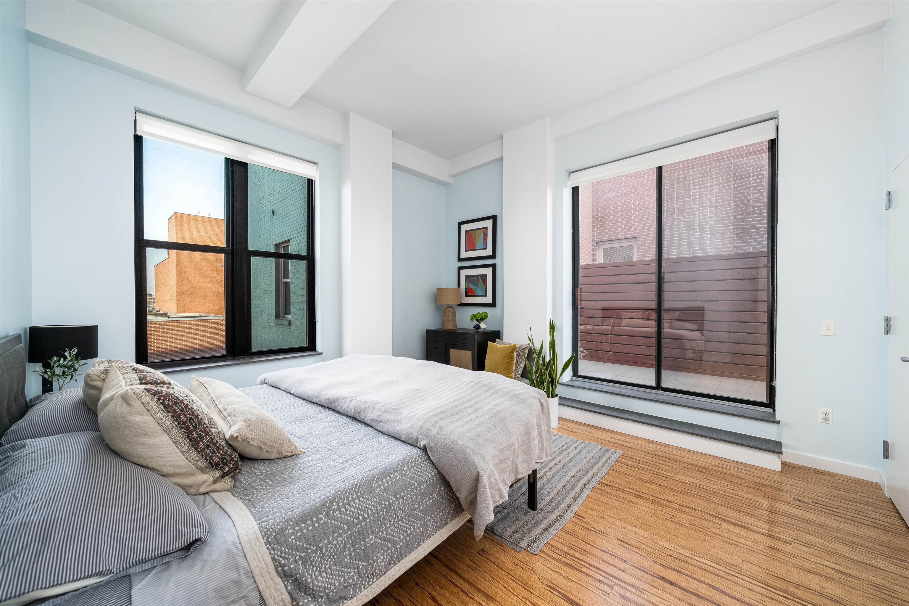 232 PAVONIA AVE Unit: 715