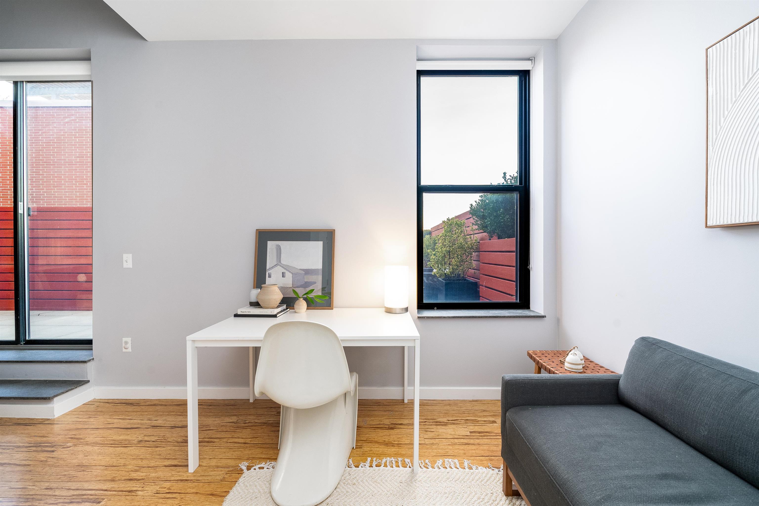 232 PAVONIA AVE Unit: 715