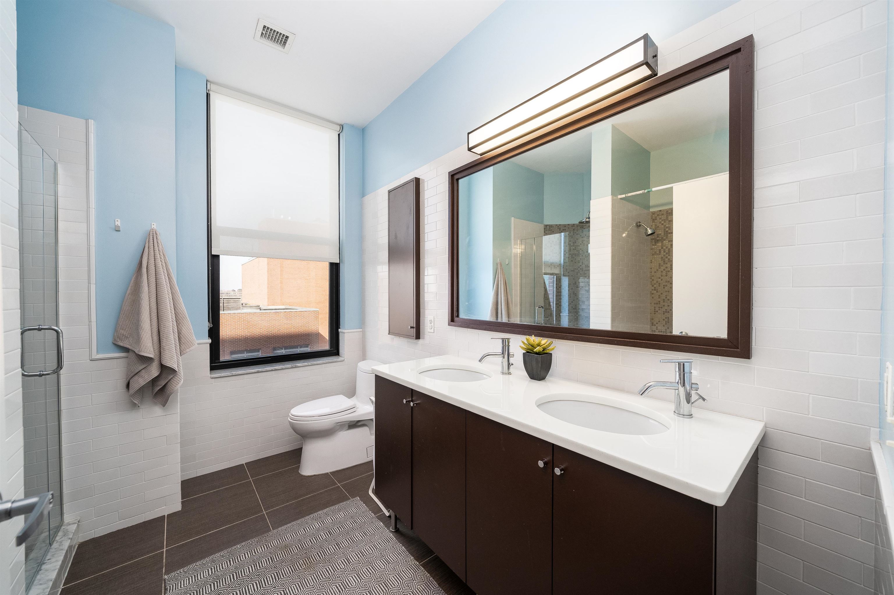 232 PAVONIA AVE Unit: 715