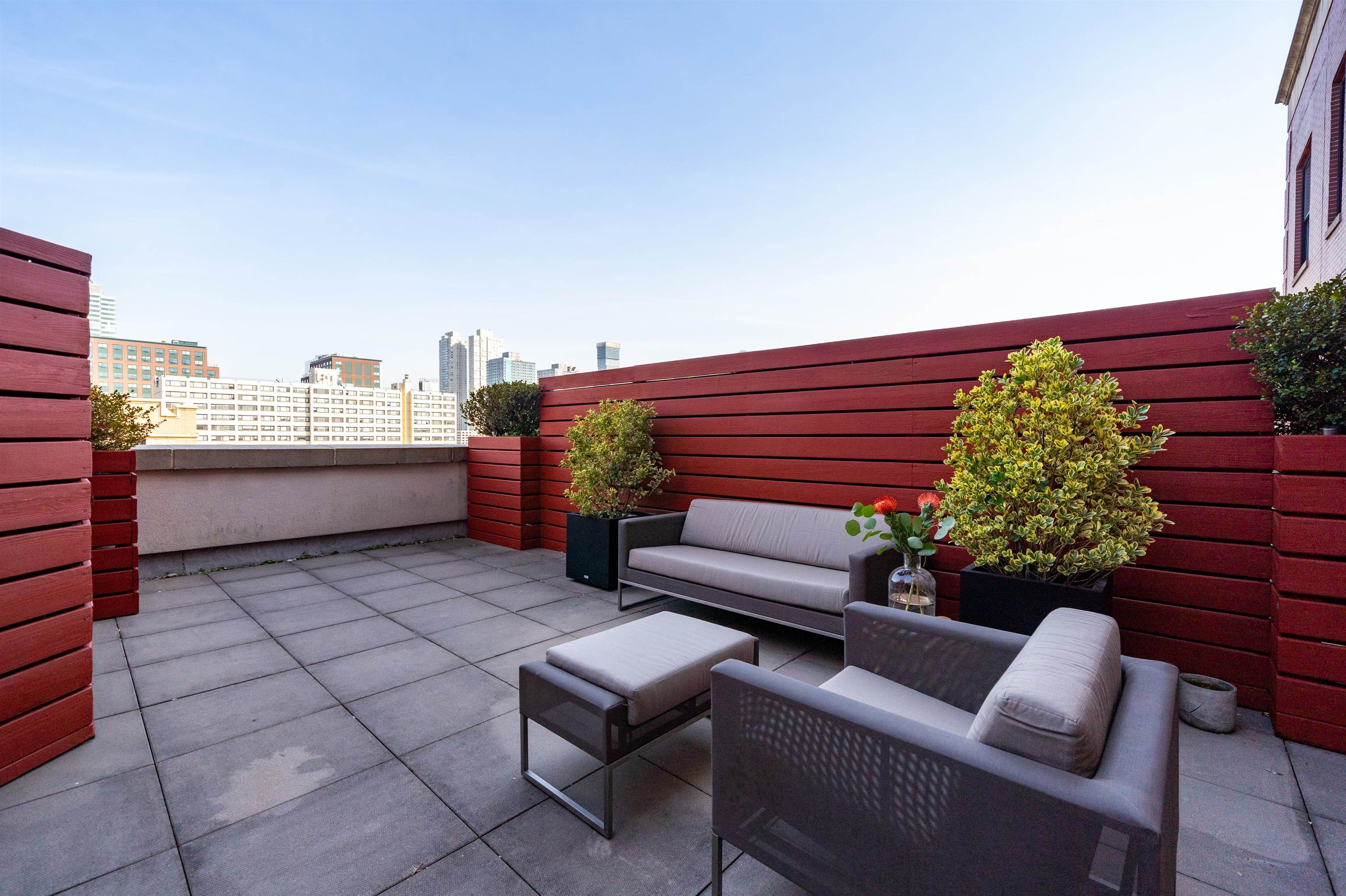 232 PAVONIA AVE Unit: 715