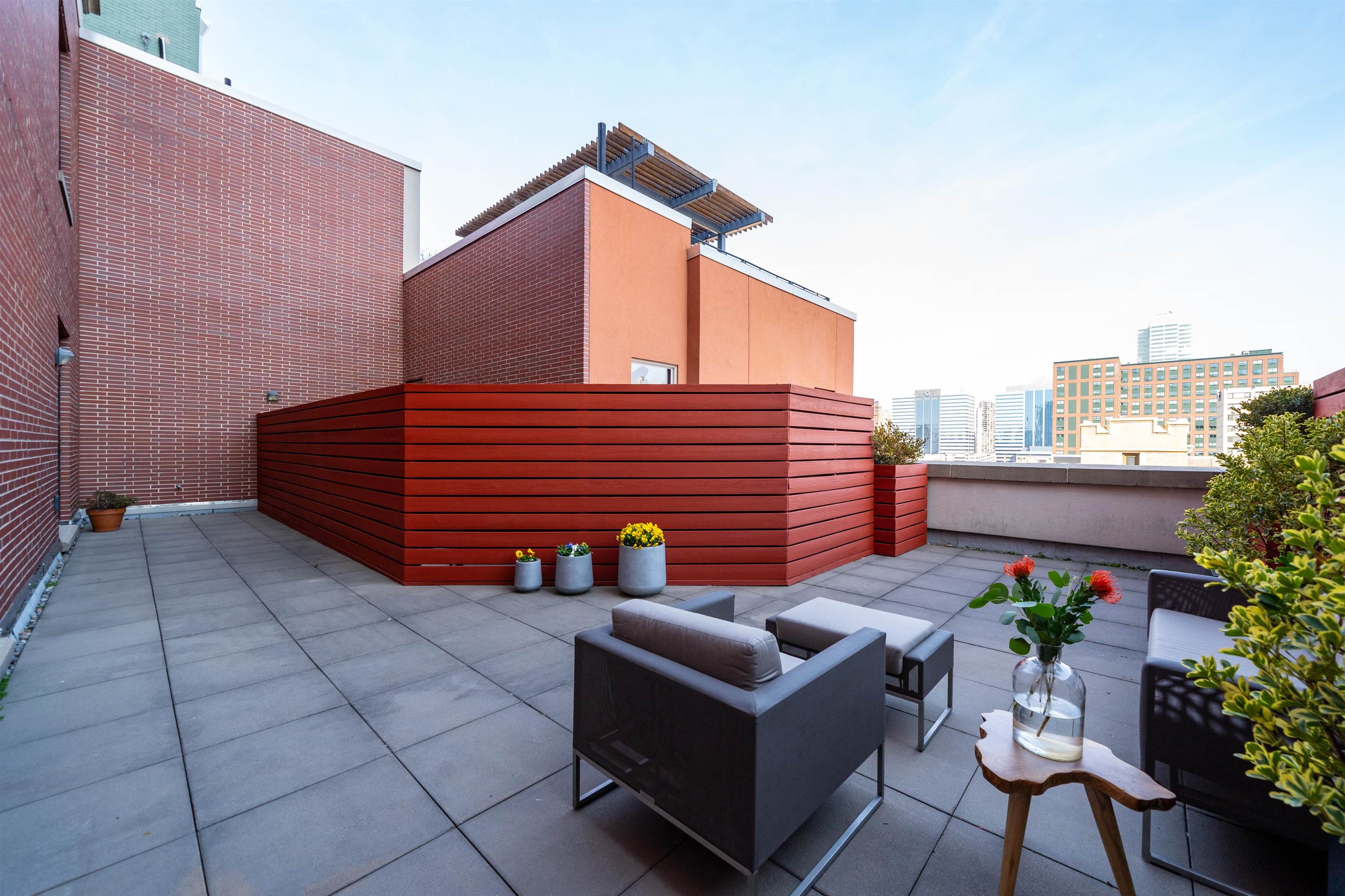 232 PAVONIA AVE Unit: 715