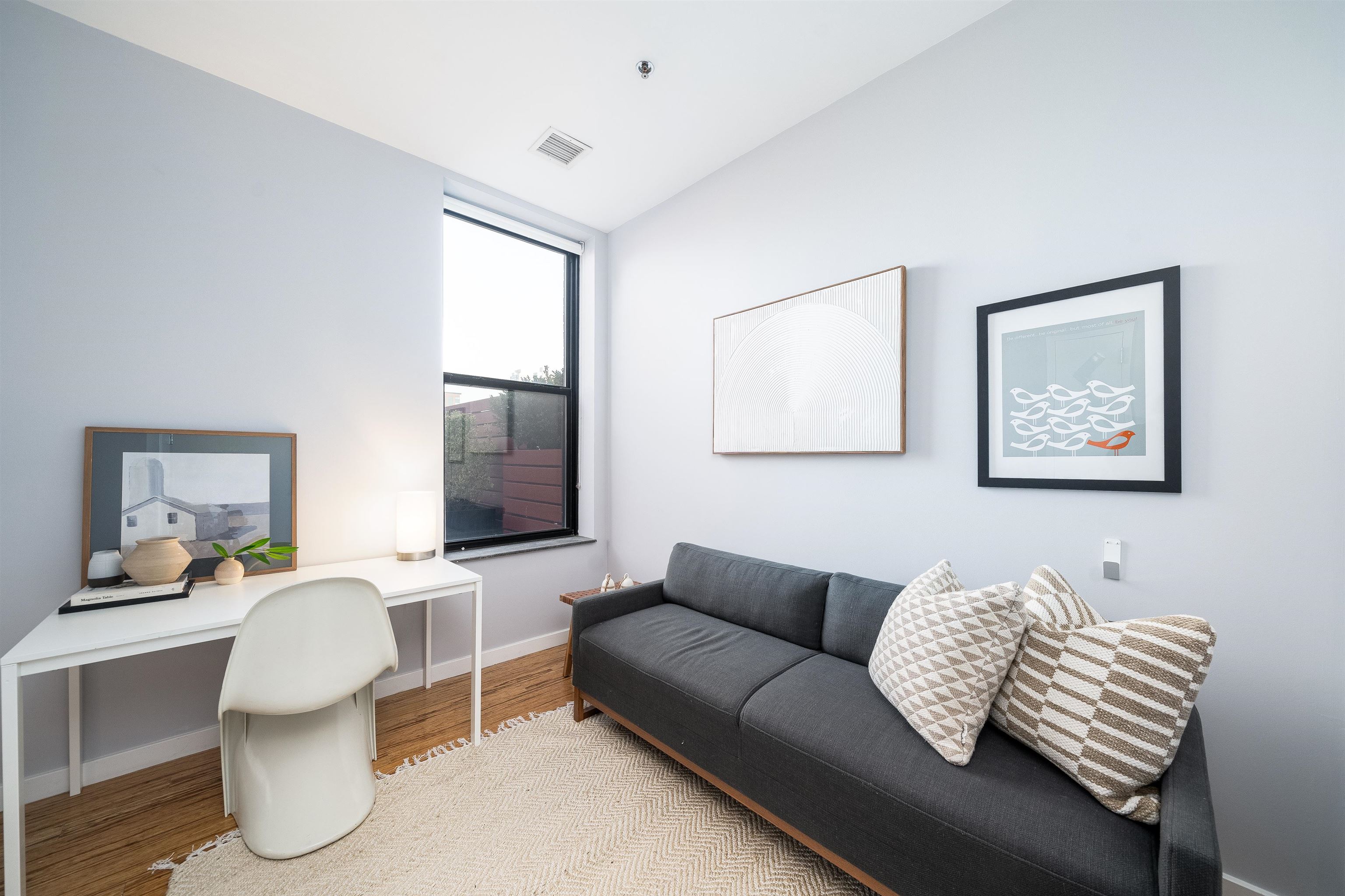 232 PAVONIA AVE Unit: 715